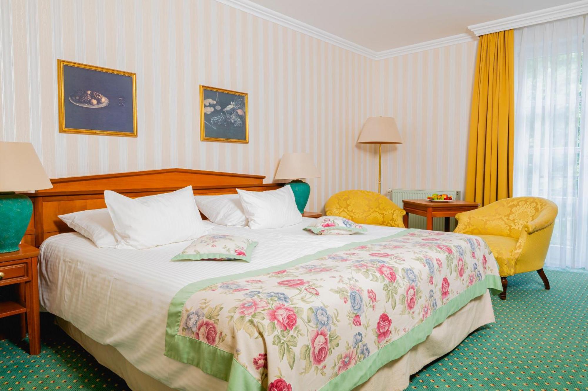 Hotel Am Schlosspark Гота Экстерьер фото