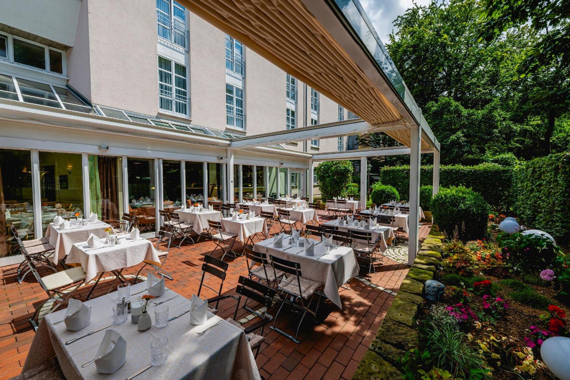 Hotel Am Schlosspark Гота Экстерьер фото
